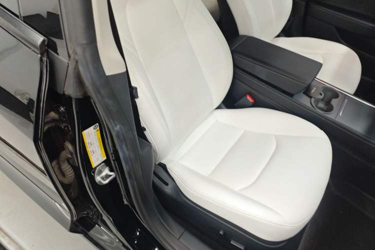 Used Tesla Model 3 2022 Performance High-Performance All-Wheel-Drive Version
