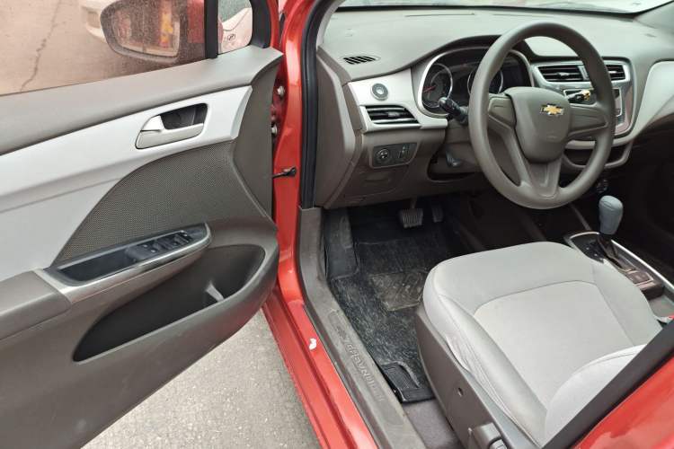 Used Chevrolet Lova RV 2016 1.5L Automatic Comfort Edition
