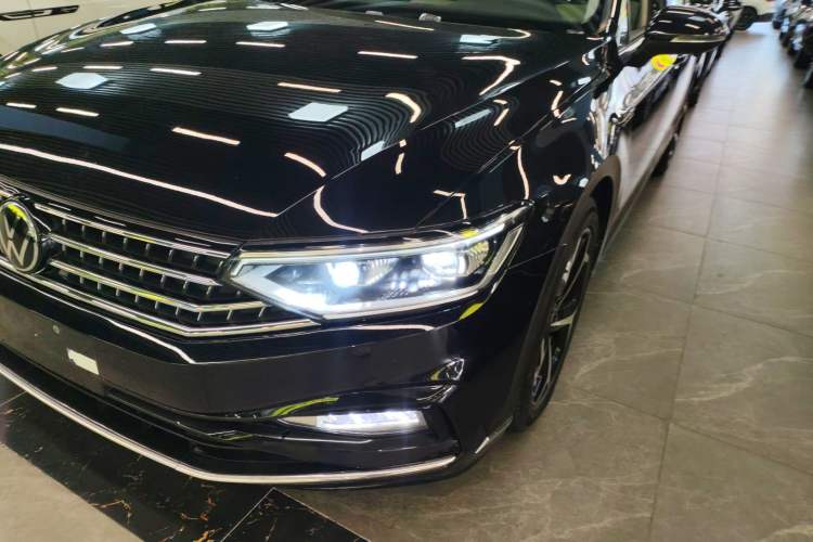 Used Volkswagen Magotan 2023 2 Million Units Commemorative Edition 330TSI DSG Luxury Version
