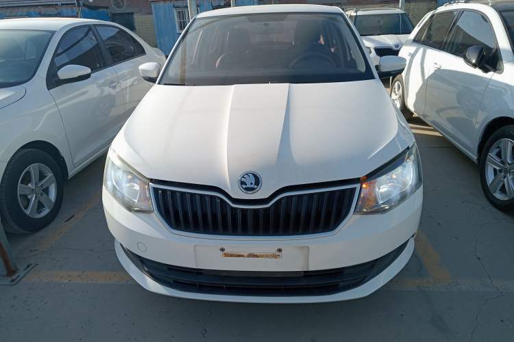 Used Skoda Fabia 2017 1.4L Automatic Car Enjoy Edition
