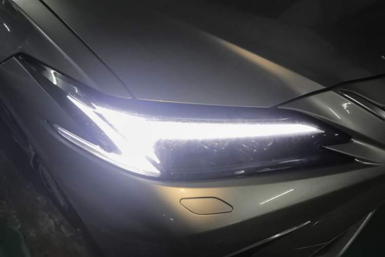 Used Lexus ES 2025 200 Premium Edition
