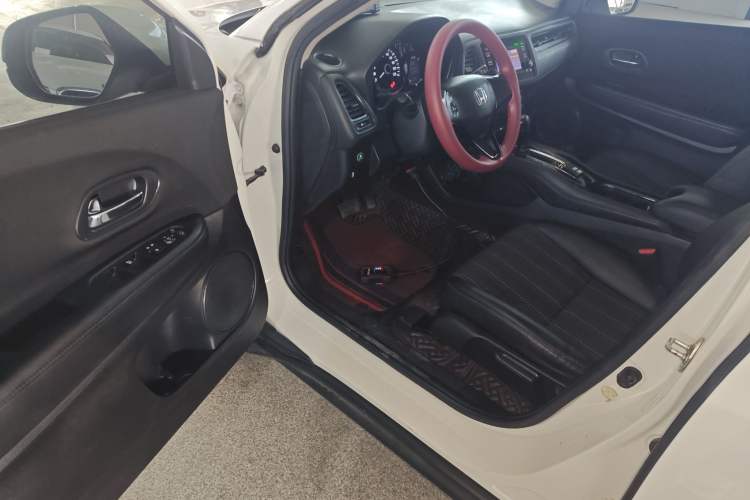 Used Honda Vezel 2017 1.8L CVT Front-Wheel Drive Pioneer Edition