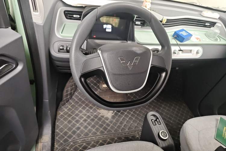 Used Wuling Hongguang MINIEV 2021 Macaron Premium Model – Lithium Iron Phosphate
