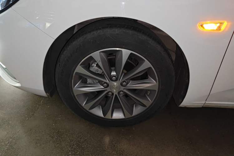 Used Chevrolet Monza 2022 320 Automatic Enjoyment Sunroof Version
