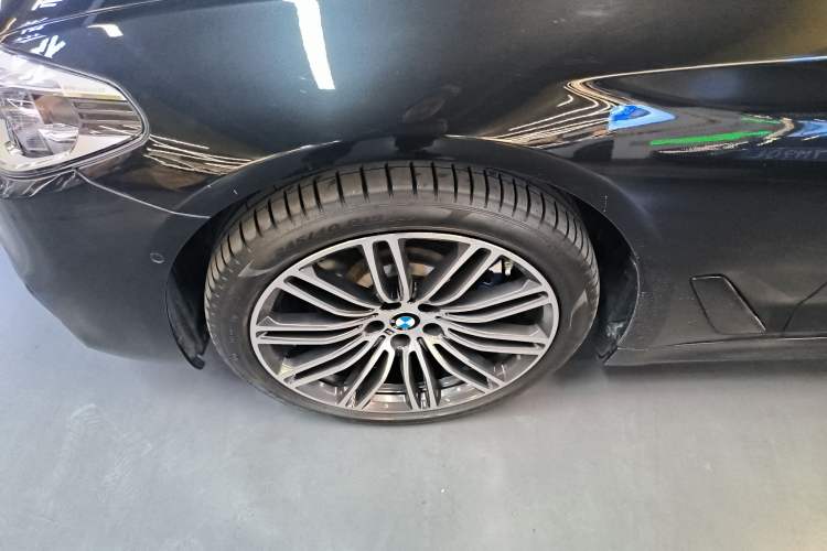 Used BMW 5 Series 2019 530Li Luxury Edition M Sport Package