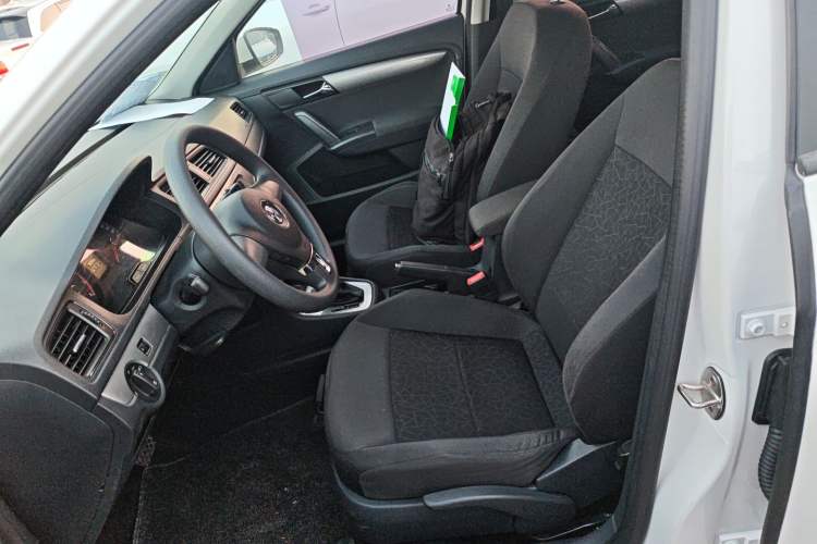 Used Volkswagen Lavida 2013 Revised Classic 1.6L Automatic Fashion Edition