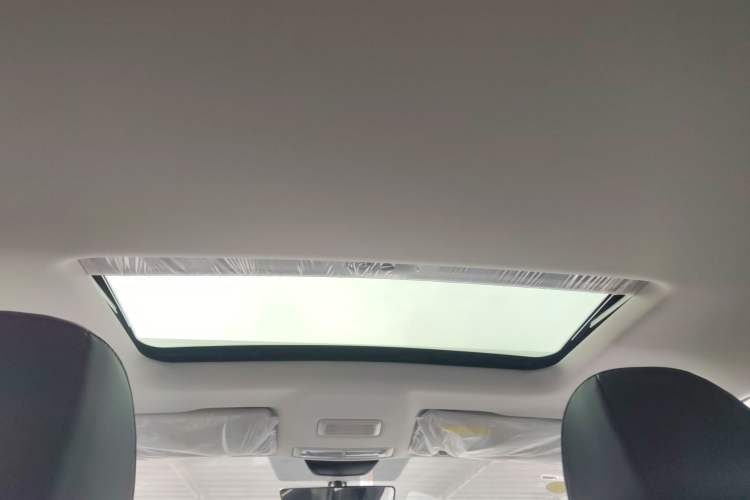 Used Roewe i5 2023 1.5L CVT Luxury Edition