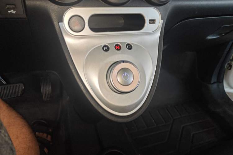 Used ORA Black Cat 2019 351 km Family Edition
