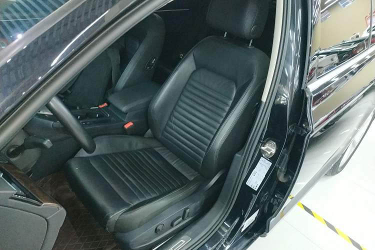 Used Volkswagen Magotan 2019 330TSI DSG Luxury Version China VI Standard
