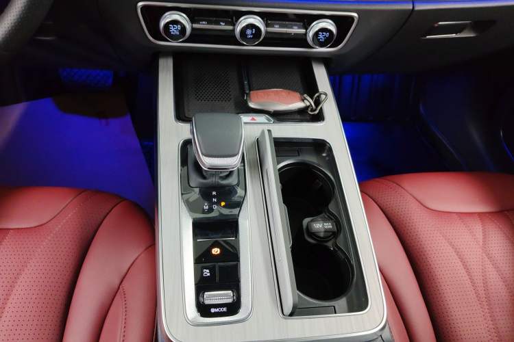 Used Hongqi HS5 2025 2.0T Two-Wheel Drive Flagship Pro Edition
