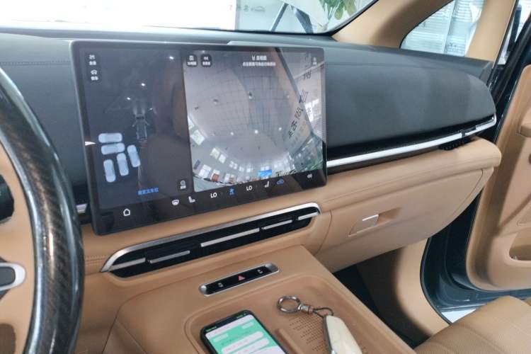 Used VOYAH Dream 2025 PHEV Four-Wheel Drive Excellence Qiankun Edition
