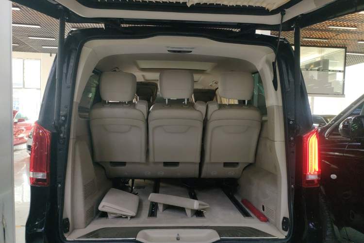 Used Mercedes-Benz V-Class 2020 V 260 L Long-wheelbase Luxury Edition