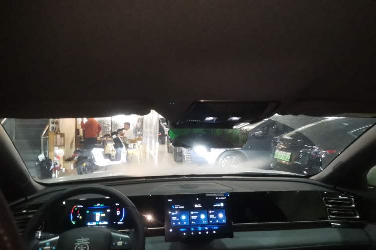 Used BYD Qin L 2024 DM-i 80KM Leading Model
