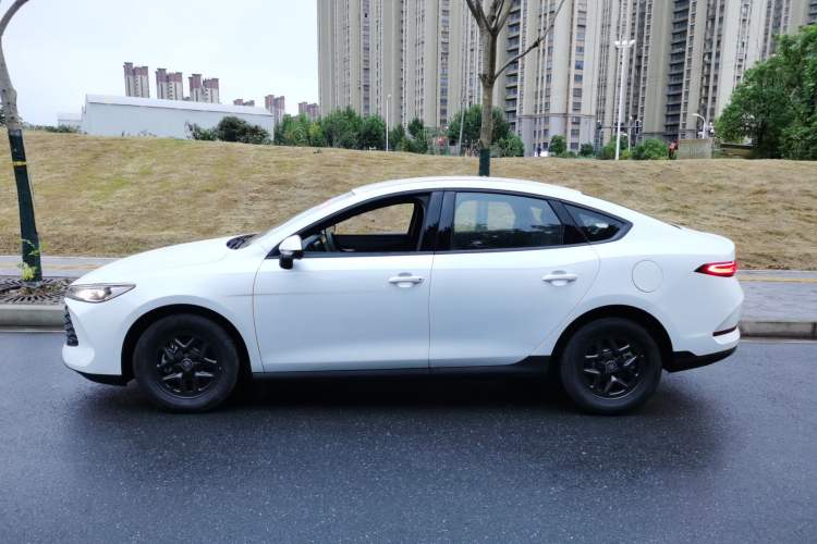 Used BYD Qin PLUS 2025 DM-i Smart Drive 55KM Leading Model
