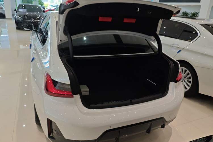 Used BMW 3 Series 2024 325Li M Sport Package
