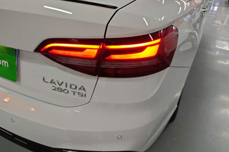 Used Volkswagen Lavida 2023 280TSI DSG Starry Sky Deluxe Edition
