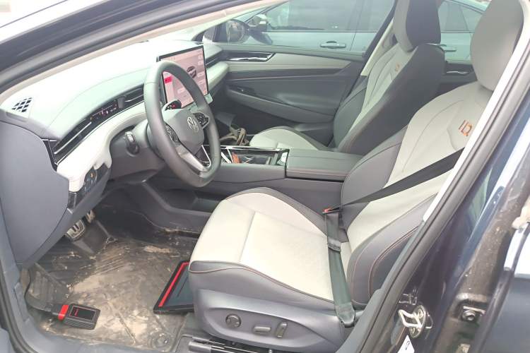 Used Volkswagen ID.7 VIZZION 2024 AIR model
