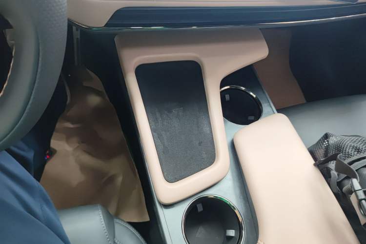 Used  SL03 2022 515 Pure Electric Version
