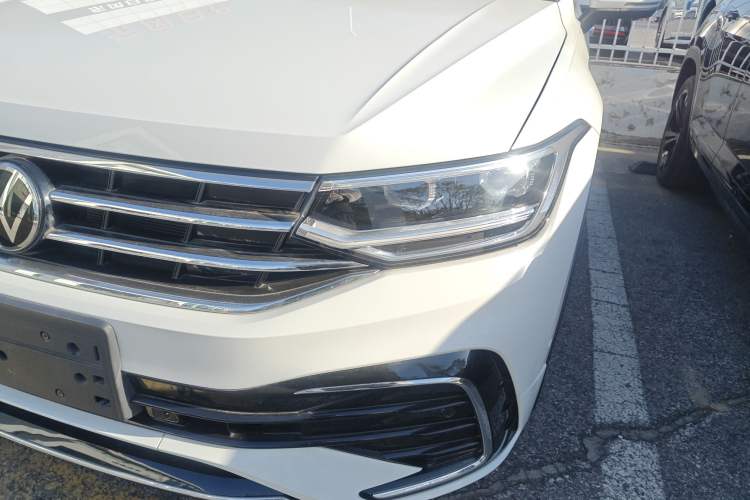 Used Volkswagen Tiguan L 2024 Outstanding Model 330TSI Automatic Two-Wheel Drive R-Line Dragon Glory Edition
