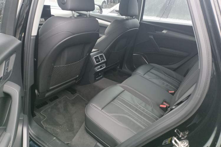 Used Audi Q5L 2021 40 TFSI Fashion Dynamic Model
