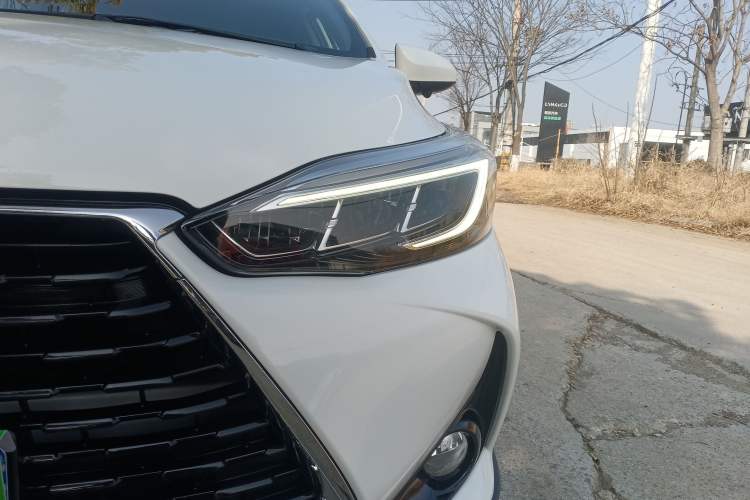 TDK.VehicleDetails.img