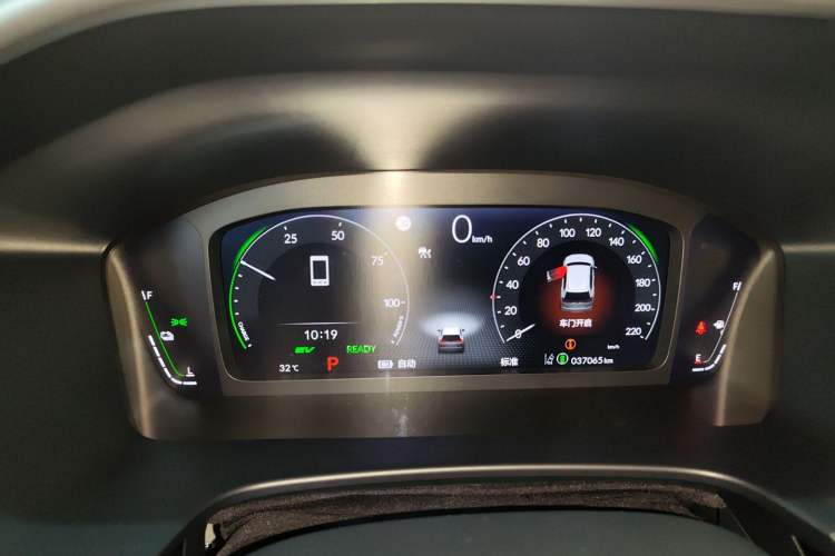 Used Honda Breeze 2023 eHEV Two-Wheel Drive Premium Edition
