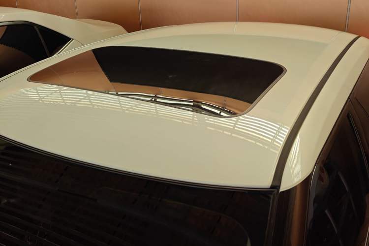 Used Nissan Lannia 2021 1.6L CVT Smart Connect Smart Cool Edition
