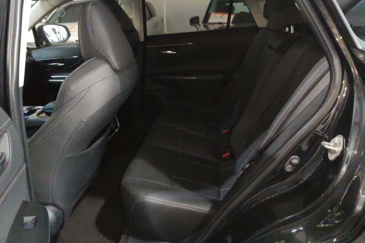 Used Toyota Harrier 2022 2.0L CVT Two-Wheel Drive Deluxe Edition