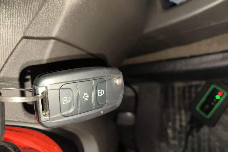 Used Wuling Hongguang 2015 1.2L S Base Model China V Standard
