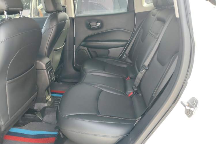 Used  Compass 2017 200T Automatic Family Edition
