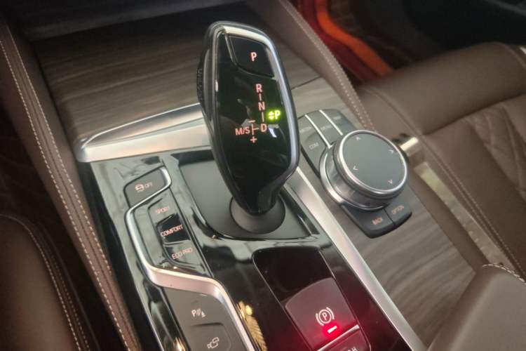 Used BMW 5 Series 2018 530Li Luxury Edition Premium Package
