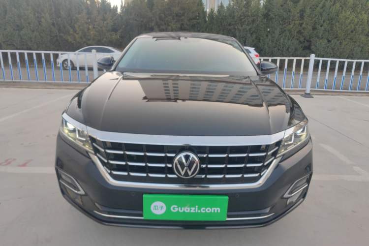 Used Volkswagen Passat 2020 Facelift 330TSI Elite Edition China VI Standard
