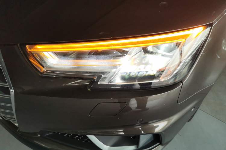 Used Audi A4L 2019 40 TFSI Fashion Edition China VI Emission Standard