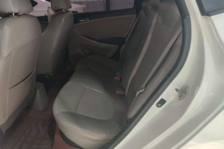 Used Hyundai Verna 2014 1.4L Manual Smart GLS Trim