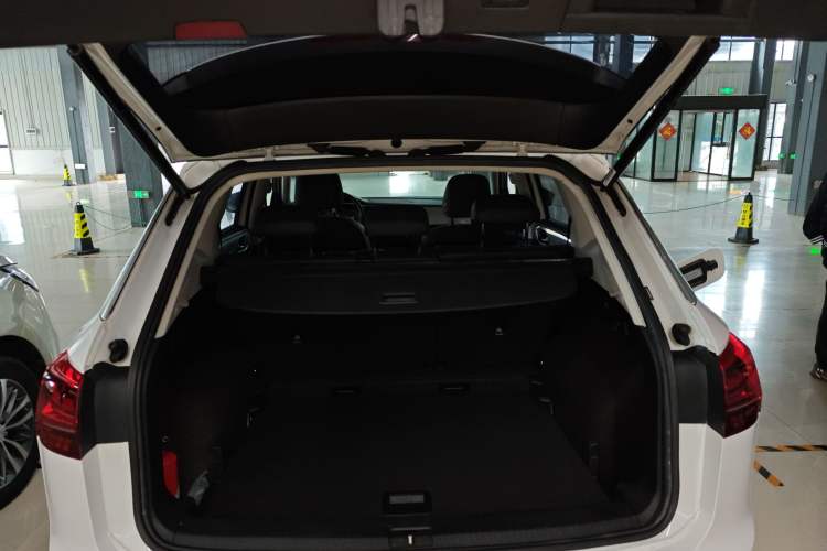 Used Volkswagen Tayron 2019 330TSI Two-Wheel Drive Luxury Model China VI Standard