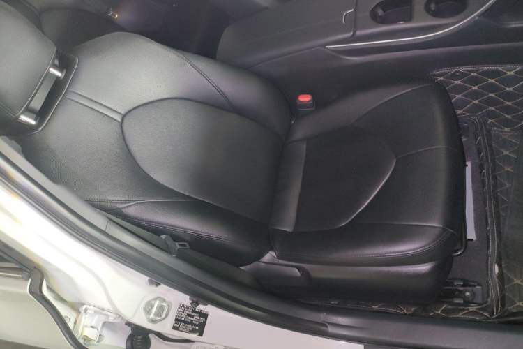 Used Toyota Avalon 2019 2.0L Ambition Edition China VI
