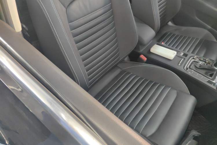 Used Volkswagen Magotan 2020 330TSI DSG Leading Model
