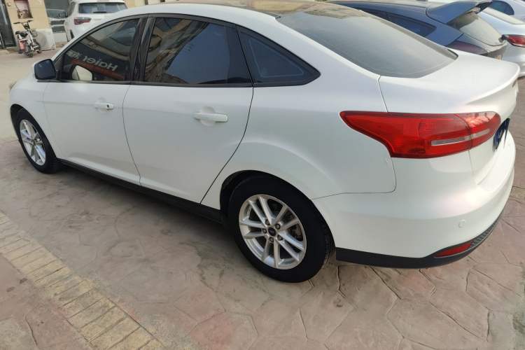 Used Ford Focus 2015 Sedan 1.6L Automatic Trend Model
