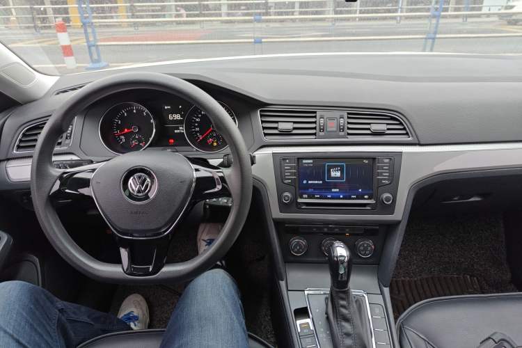 Used Volkswagen Lamando 2015 230TSI DSG Fashion Edition