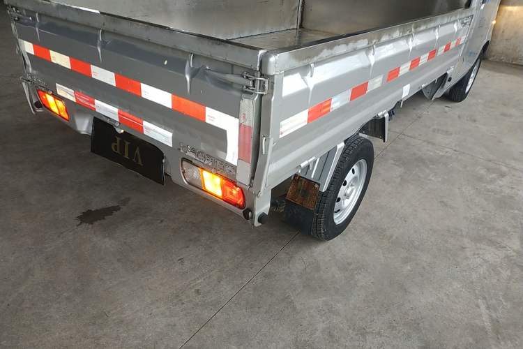 Used Wuling Zhiguang Small Truck 2020 1.2L Single Cab
