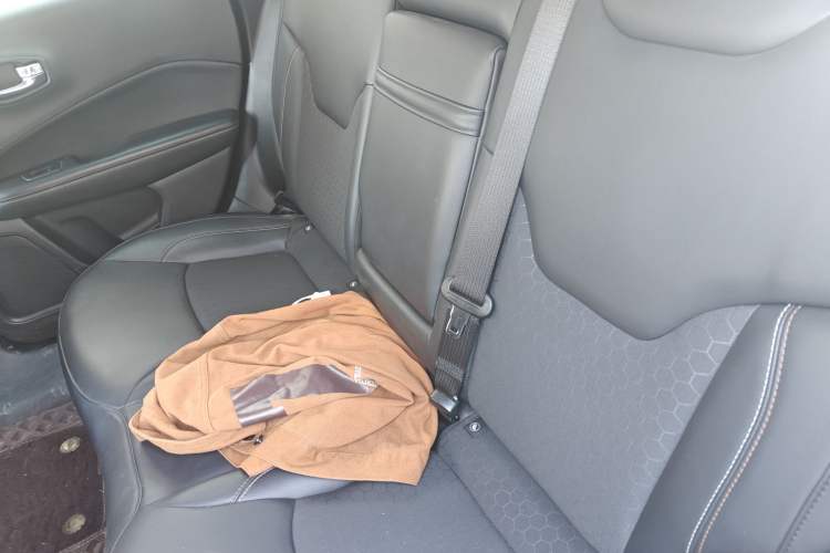 Used  Compass 2020 220T Automatic Leading Edition