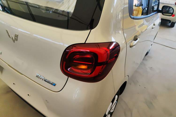 Used Wuling Hongguang MINIEV 2025 Four-Door Version Advanced Edition