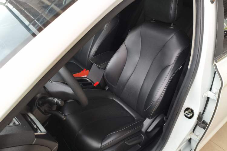 Used Roewe i5 2019 1.5L Automatic 4G Connected Linghao Flagship Edition
