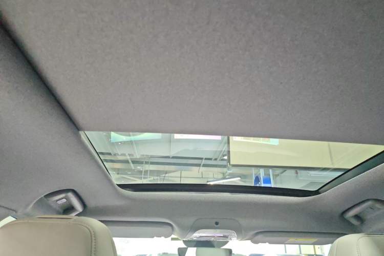 Used VOYAH FREE 2025 318 318 km Rear-Drive Touring Edition
