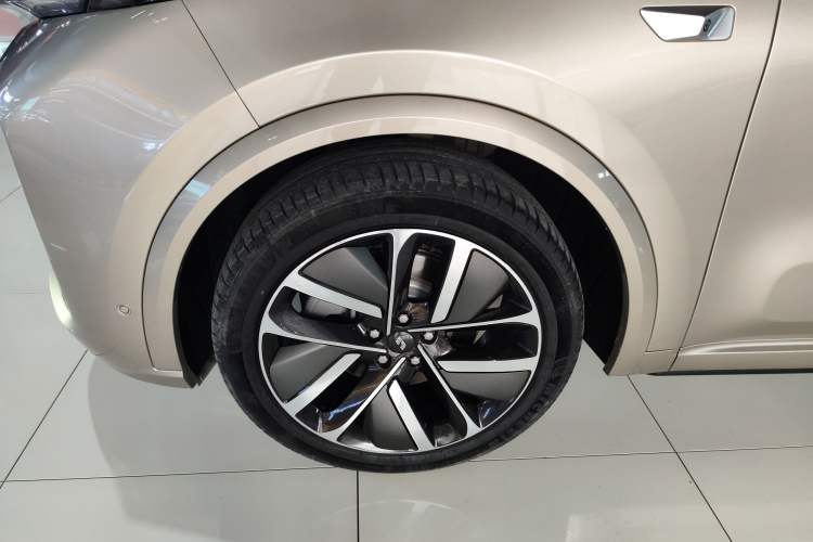 Used Li Auto L8 2023 Max model
