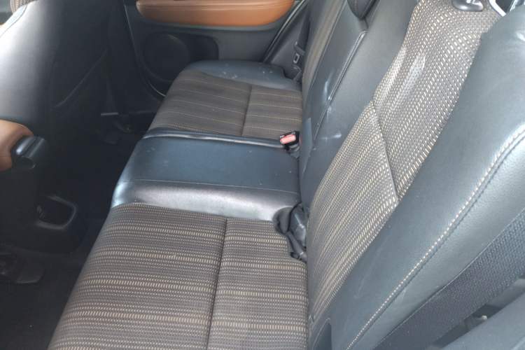 Used Honda Vezel 2016 1.8L CVT Front-Wheel Drive Pioneer Edition