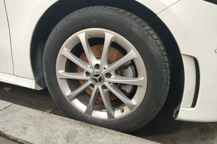 Used Mercedes-Benz A-Class 2021 A 200 L Sport Sedan Fashion Model
