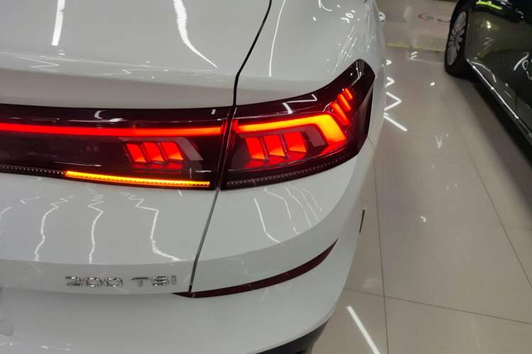 Used Volkswagen Lamando 2024 Lingdu L 200TSI DSG Trendy & Spicy Edition