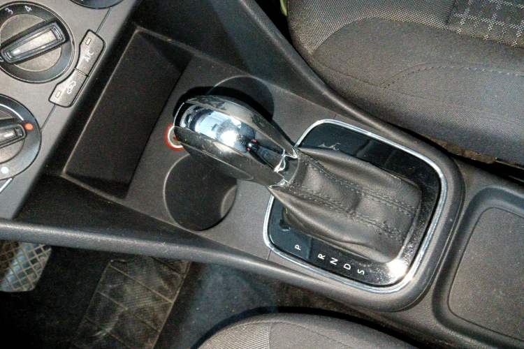 Used Volkswagen Polo 2016 1.6L Automatic Comfort Model
