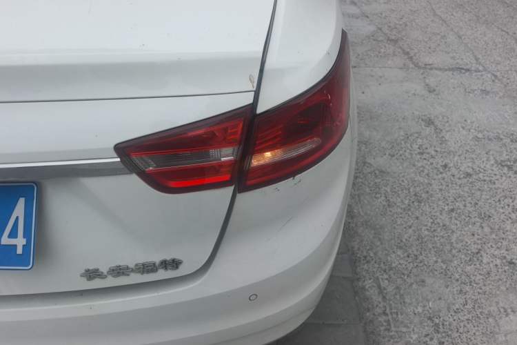 Used Ford Escort 2017 Happiness Edition 1.5L Automatic Fashion Version
